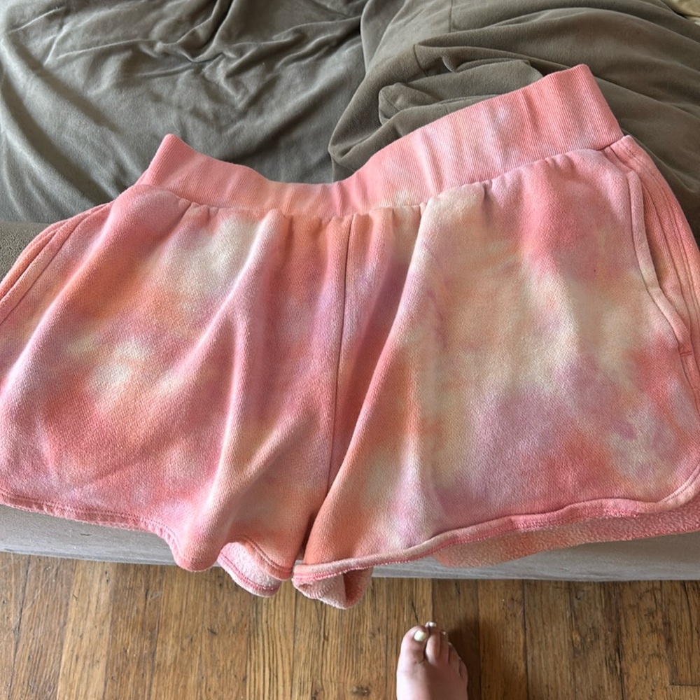 Super cute EUC sweatshorts